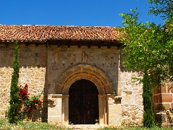 Atienza - Iglesia de Nuestra Señora del Val - Puerta medio punto