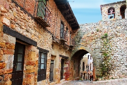 Atienza - Las Murallas, Las Puertas y Los Arcos - Arco Arrebatacapas